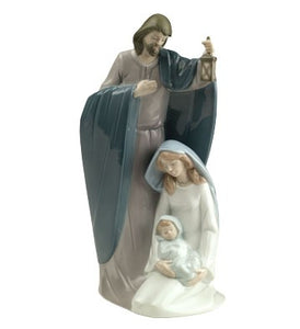 Nao by Lladró Nativity of Jesus (SKU: 02001621)