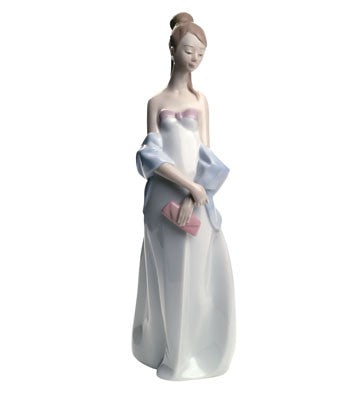 NAO by Lladró Sweet Elegance