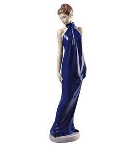 NAO by Lladró Elegance Figurine - Special Edition (SKU: 02001831)