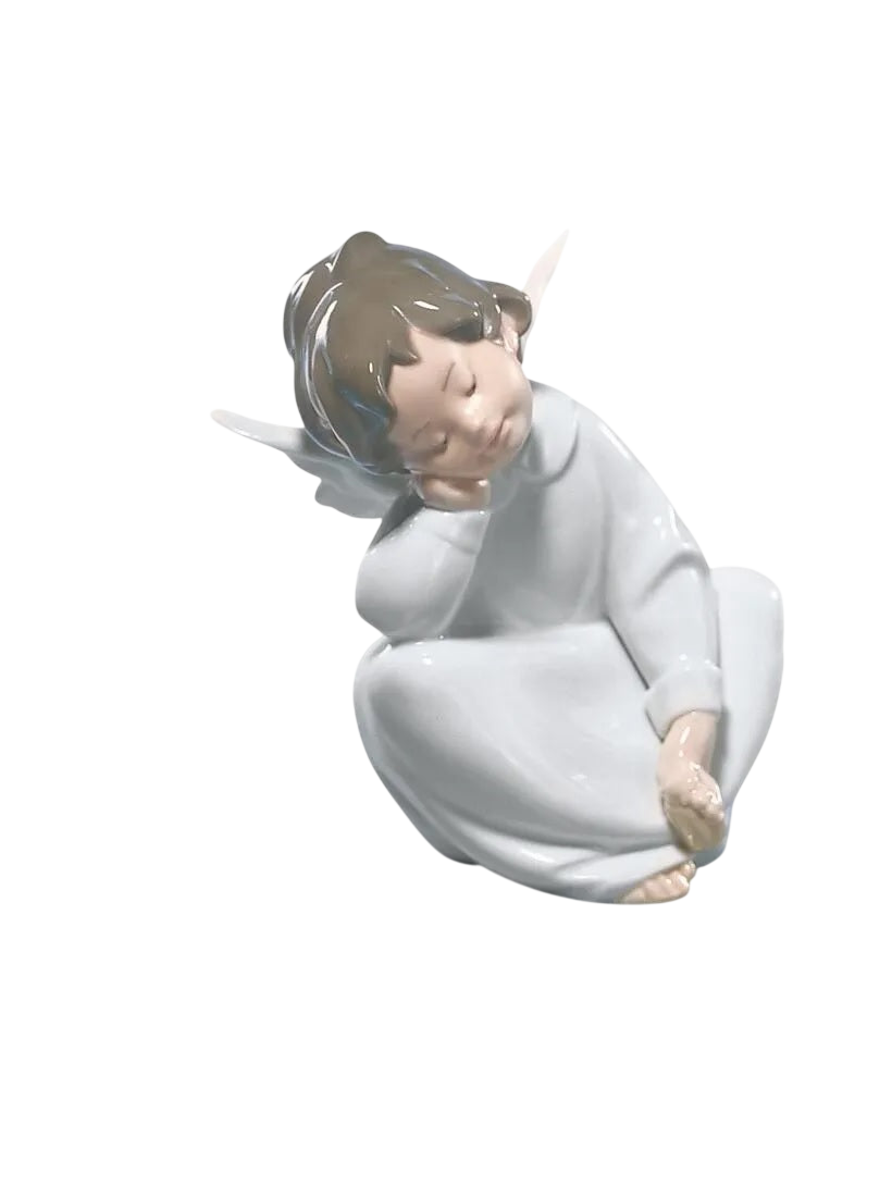 Lladró Angel Dreaming Figurine (SKU: 01004961)