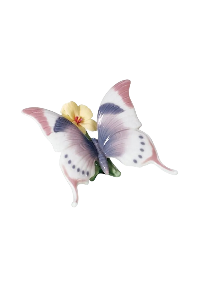 Lladró A Moment's Rest Butterfly Figurine (SKU: 01006173)