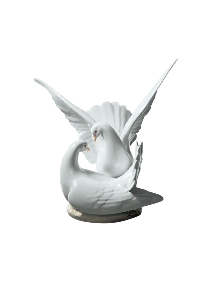 Lladró Love Nest Doves Figurine (SKU: 01006291)