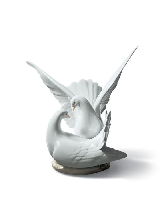 Lladró Love Nest Doves Figurine (SKU: 01006291)