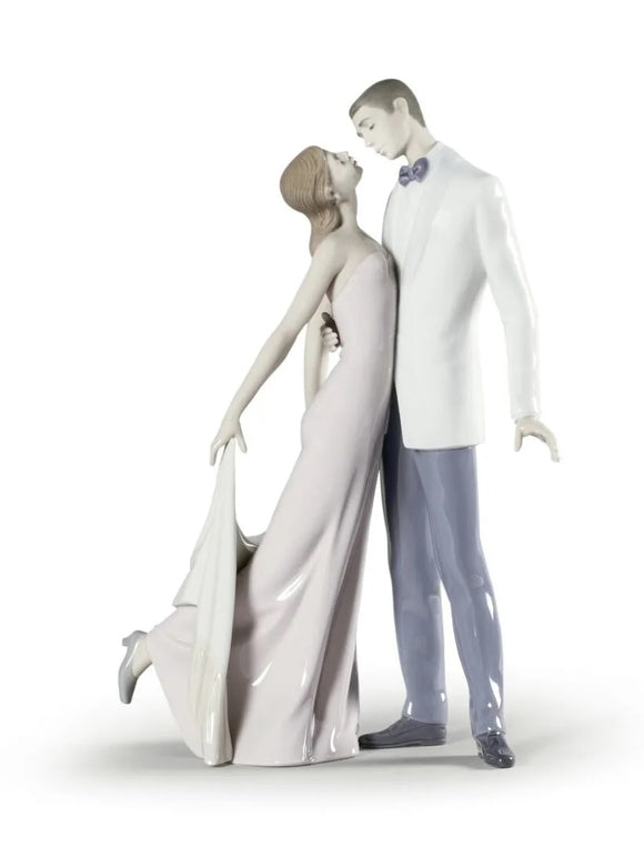 Lladró Happy Anniversary Couple Figurine (SKU: 01006475)