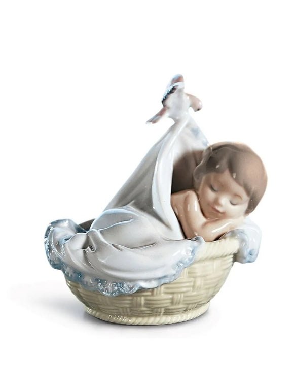 Lladró Tender Dreams Boy Figurine (SKU: 01006656) – M.S.C. Sales