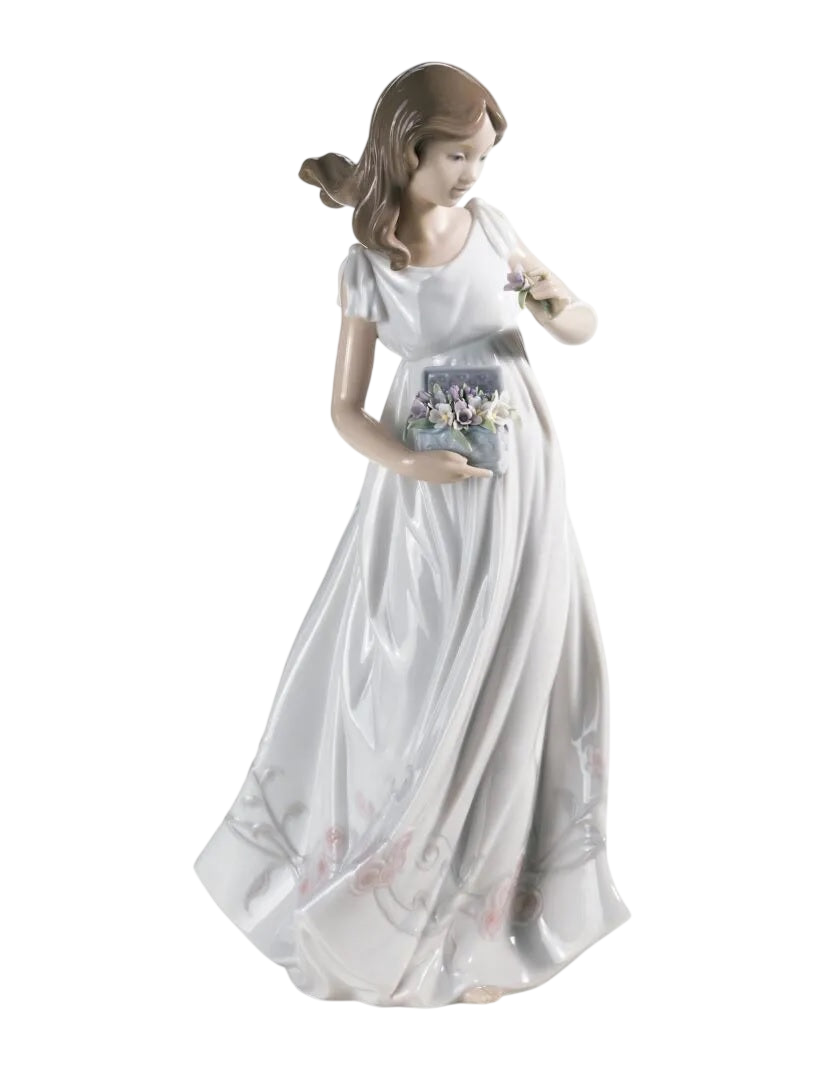Lladró Treasures of The Earth Woman Figurine (SKU: 01006921)