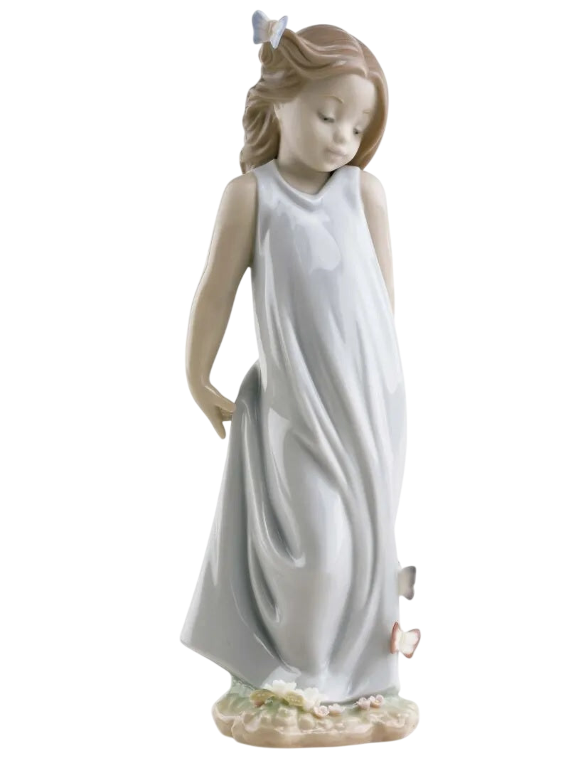 Lladró Friend of the Butterflies Girl Figurine (SKU: 01006963)
