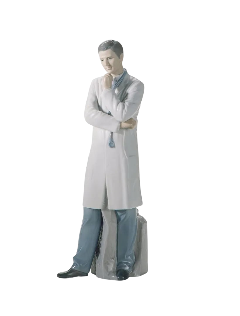 Lladró Male Doctor Figurine. Fair Skin (SKU: 01008188)