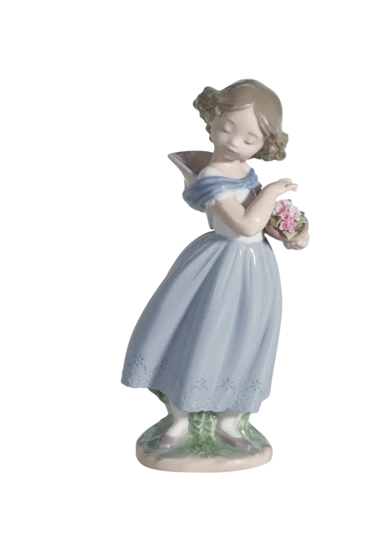 Lladró Adorable Innocence (SKU: 01008247)