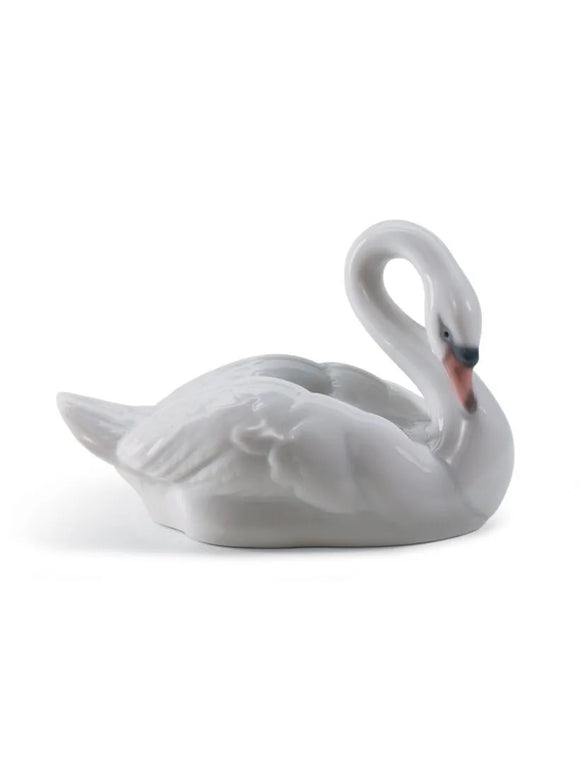 Lladró Elegant Swan Figurine (SKU: 01008271)