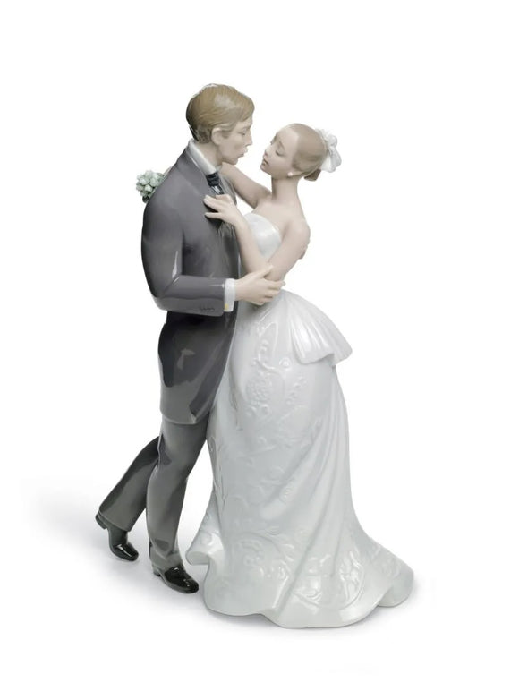 Lladró Lovers' Waltz Figurine (SKU: 01008509)