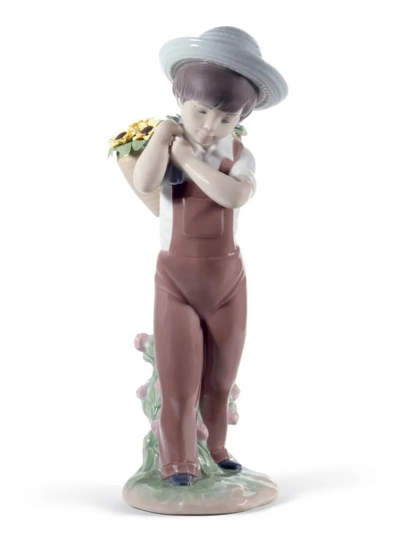 Lladró Gathering Flowers Boy Figurine. 60th Anniversary (SKU: 01008675)
