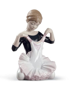 Lladró My Debut Dress Ballet Girl Figurine (SKU: 01008771)