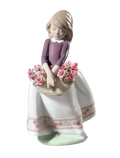 Lladró May Flowers Girl Figurine. Special Version (SKU: 01009178)