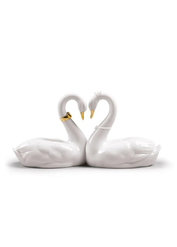 Lladró Endless Love Swans Figurine. Golden Luster (SKU: 01009304)