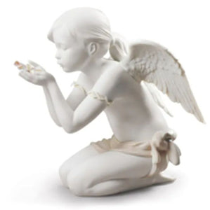 Lladró A Fantasy Breath Angel Figurine (SKU: 01009223)